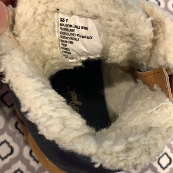 Cat and Jack size 11 winter boots great condition - Picture 3 of 3